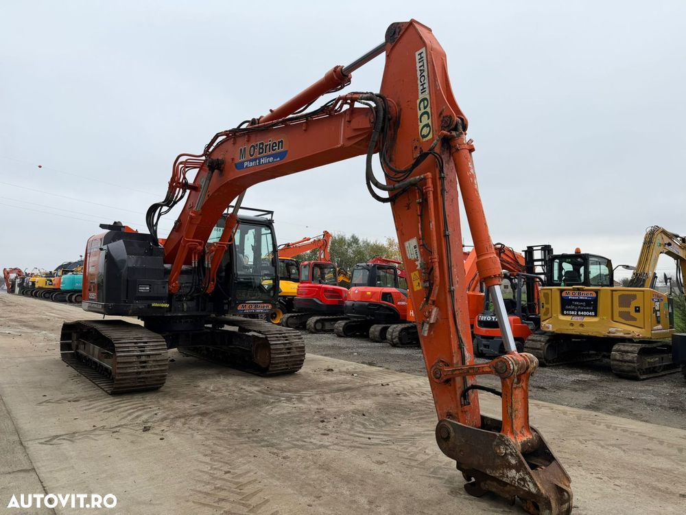 Hitachi ZX235 Excavator - 4