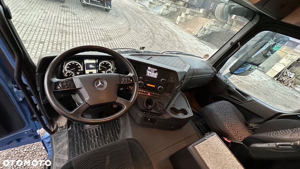 Mercedes-Benz Arocs - 25