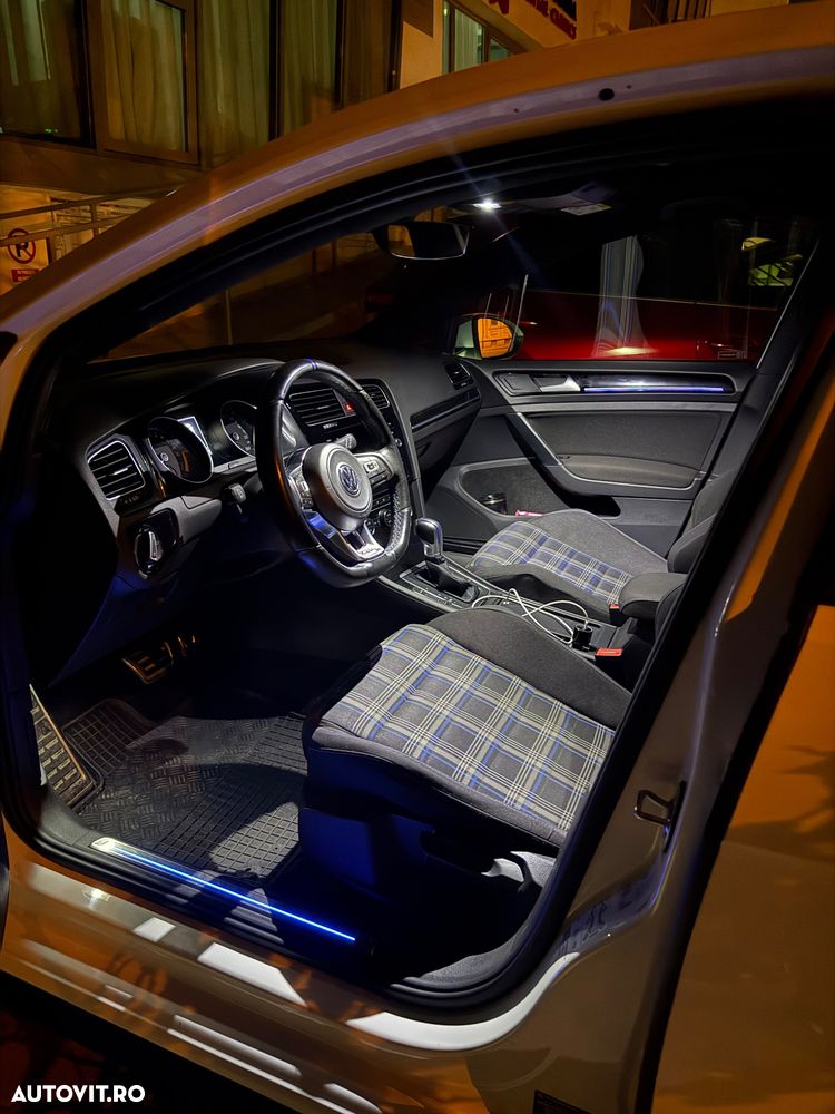 Volkswagen Golf - 19