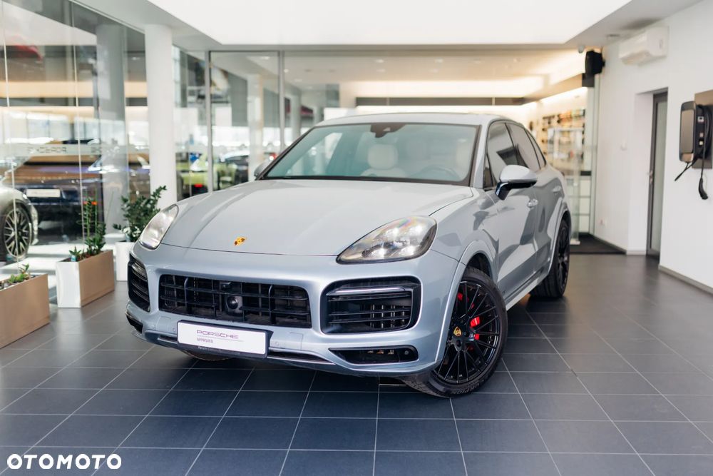 Porsche Cayenne - 2