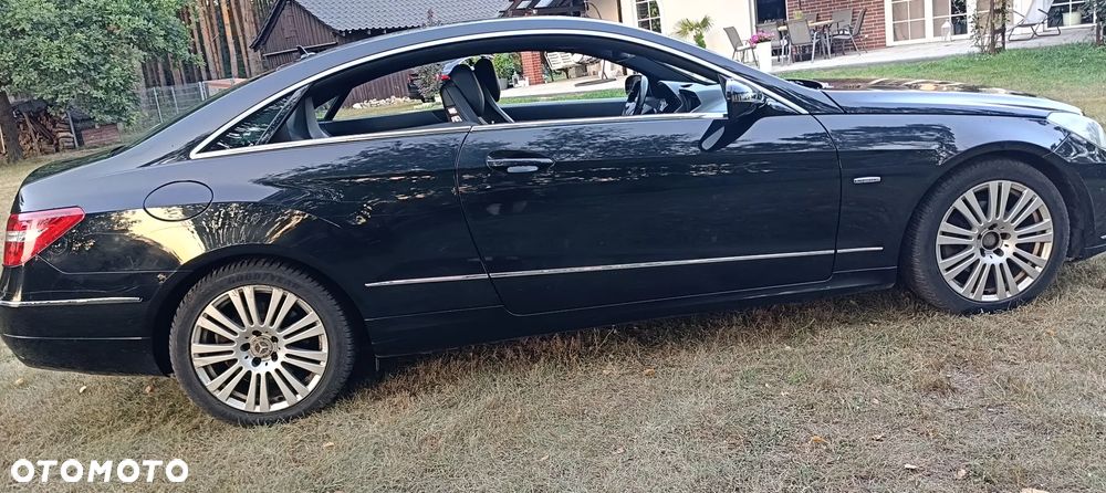Mercedes-Benz Klasa E 250 CGI BlueEFFICIENCY Automatik Elegance - 30