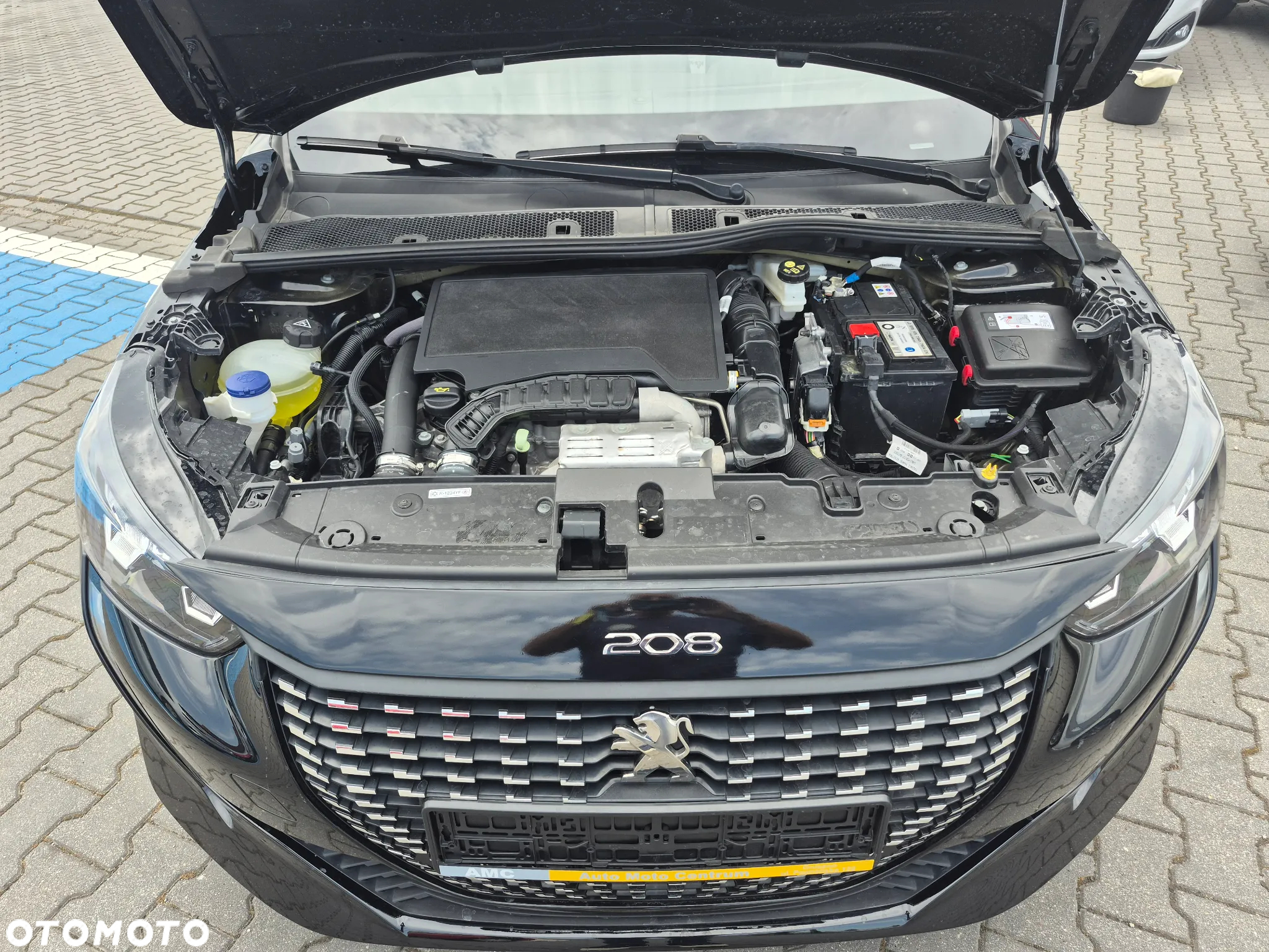 Peugeot 208 PureTech 100 EAT8 Allure - 19