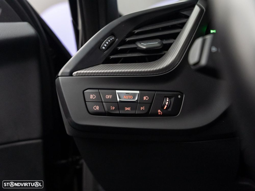 BMW 116 d Pack Desportivo M - 19