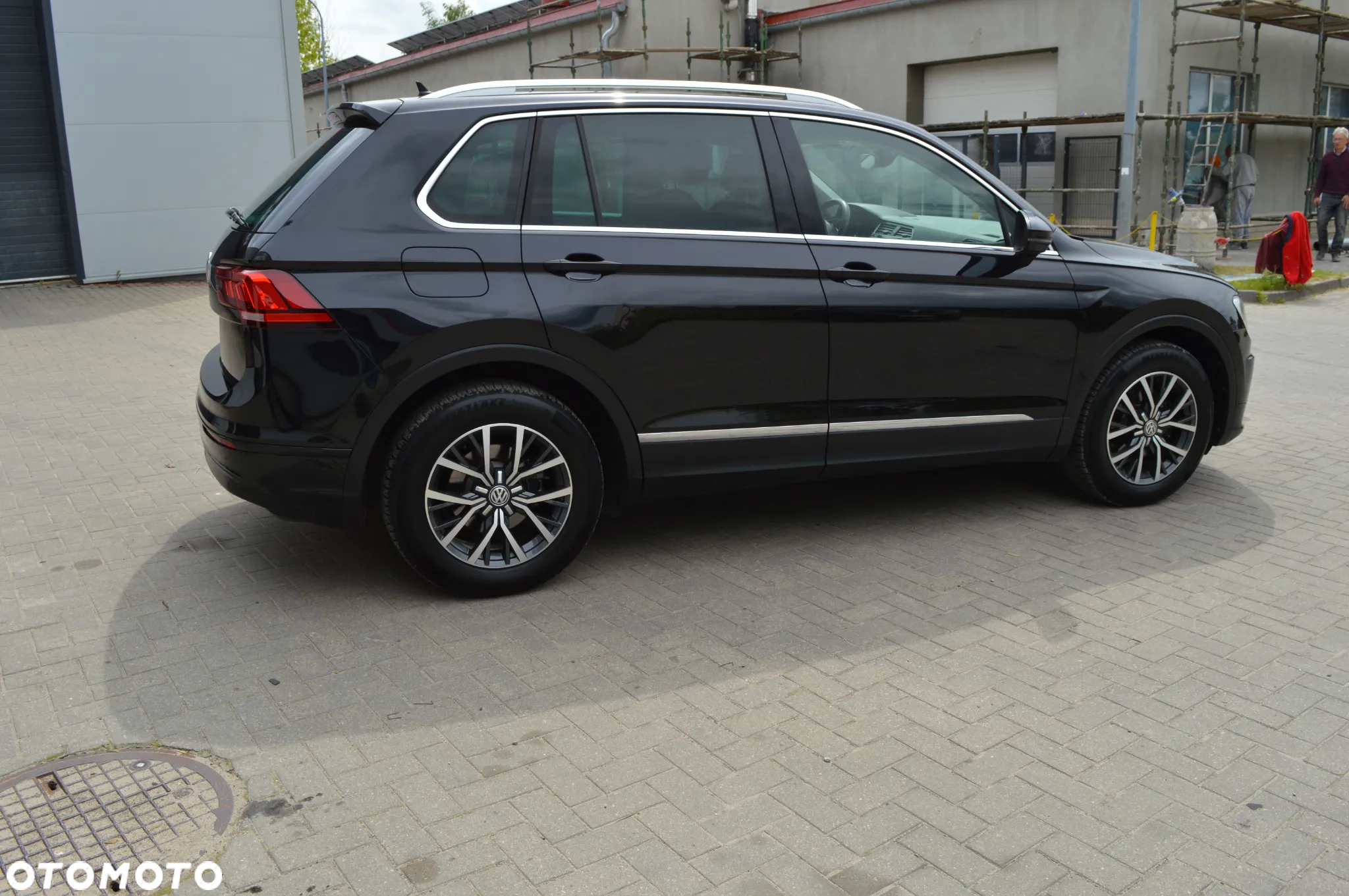 Volkswagen Tiguan 2.0 TDI SCR BlueMotion Technology Exclusive - 11