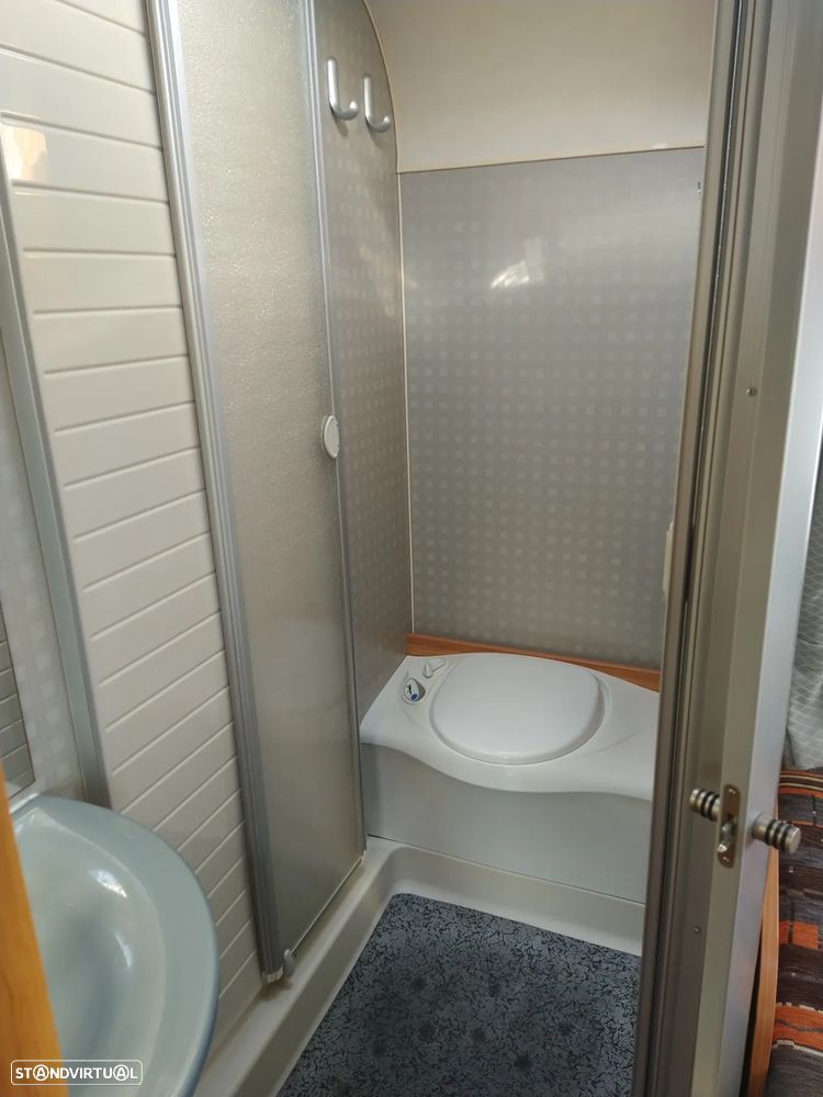 Burstner Premio Perfilada - 27