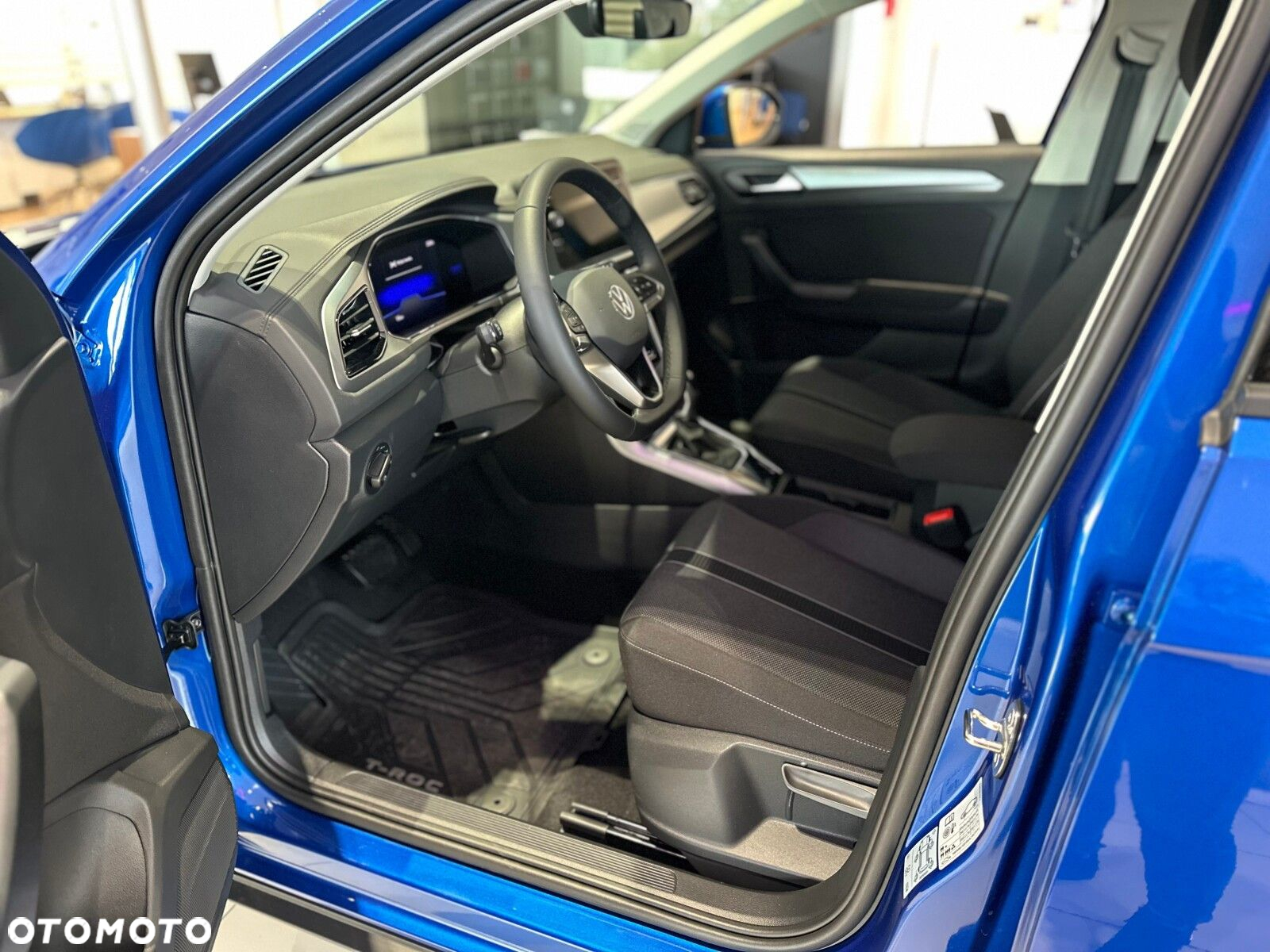 Volkswagen T-Roc - 17