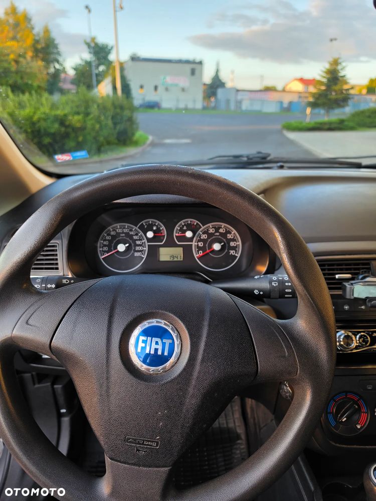 Fiat Punto 1.2 8V Active - 9