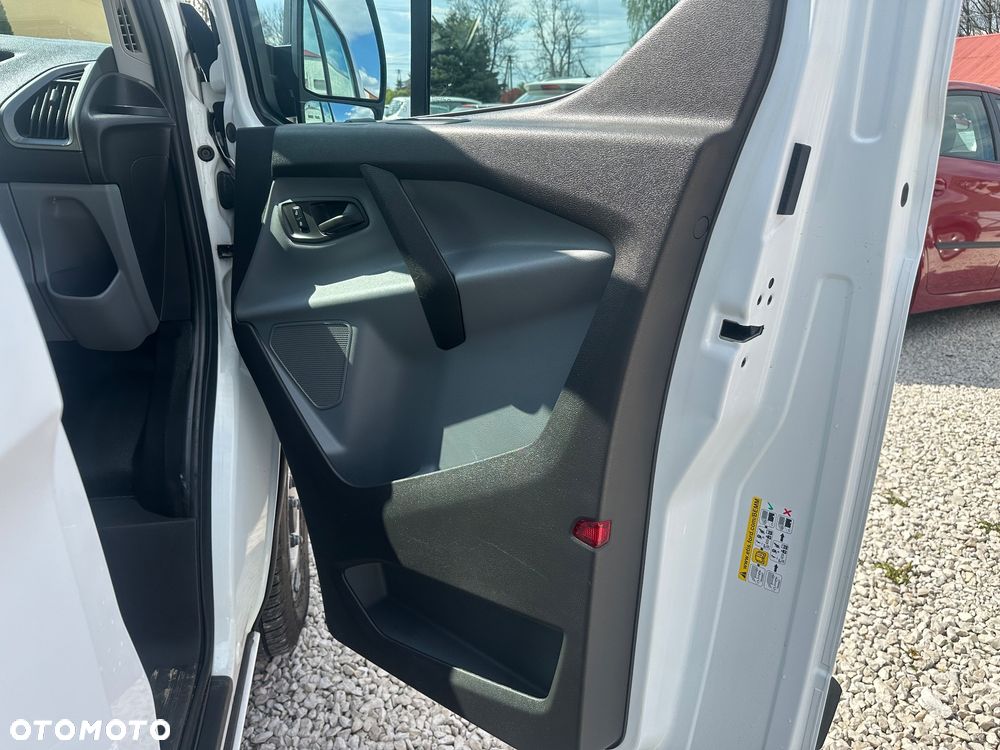 Ford TRANSIT CUSTOM - 16
