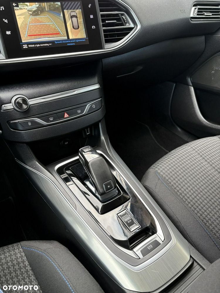 Peugeot 308 - 24