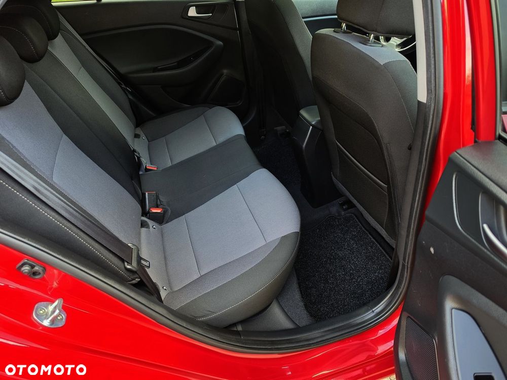 Hyundai i20 1.4 Intro Edition - 23