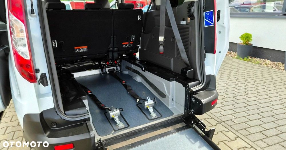 Ford Transit Connect - 24