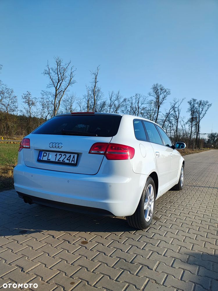 Audi A3 Sportback 1.8 TFSI S tronic Ambiente - 8