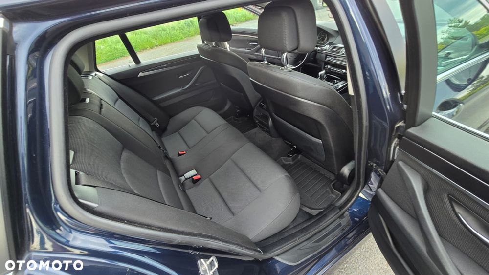 BMW Seria 5 520d - 25