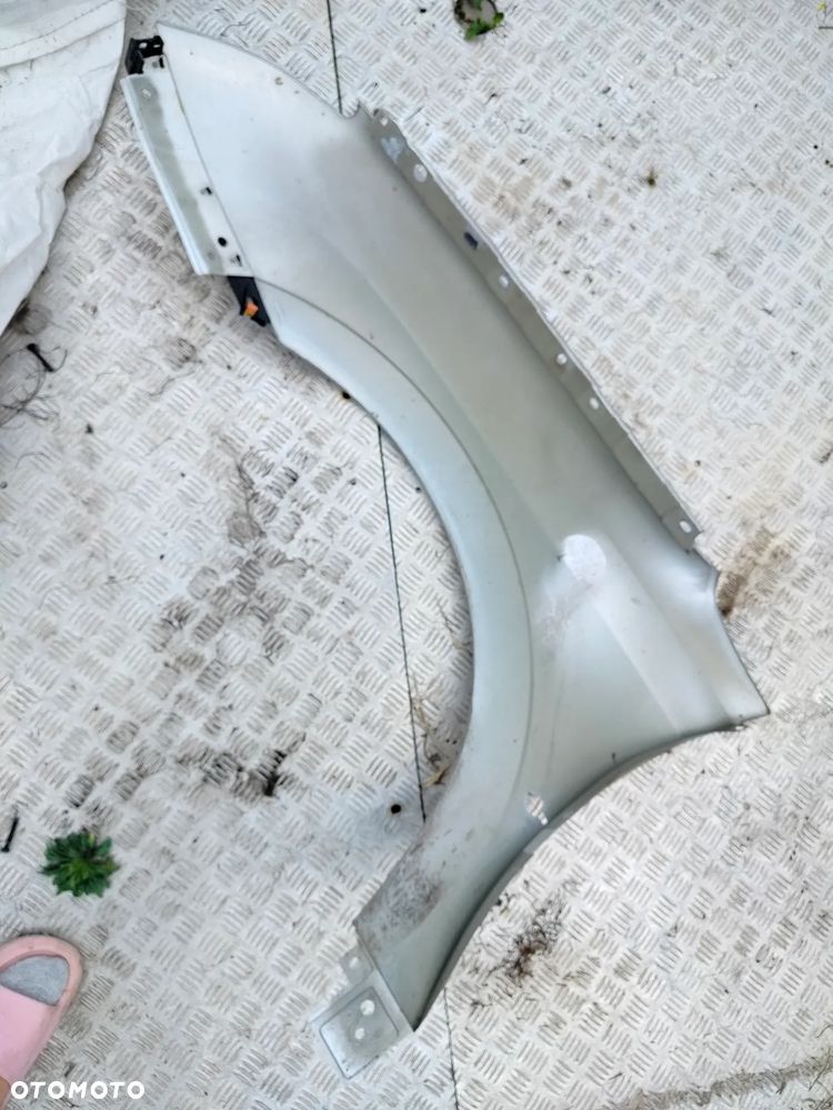 Zderzak przód błotnik prawy Vectra c przed lift srebrny - 21