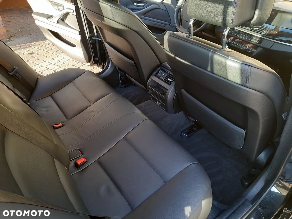 BMW Seria 5 528i - 20