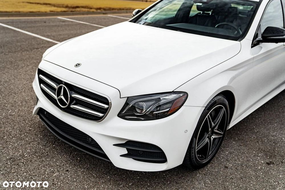 Mercedes-Benz Klasa E 300 9G-TRONIC Exclusive - 14