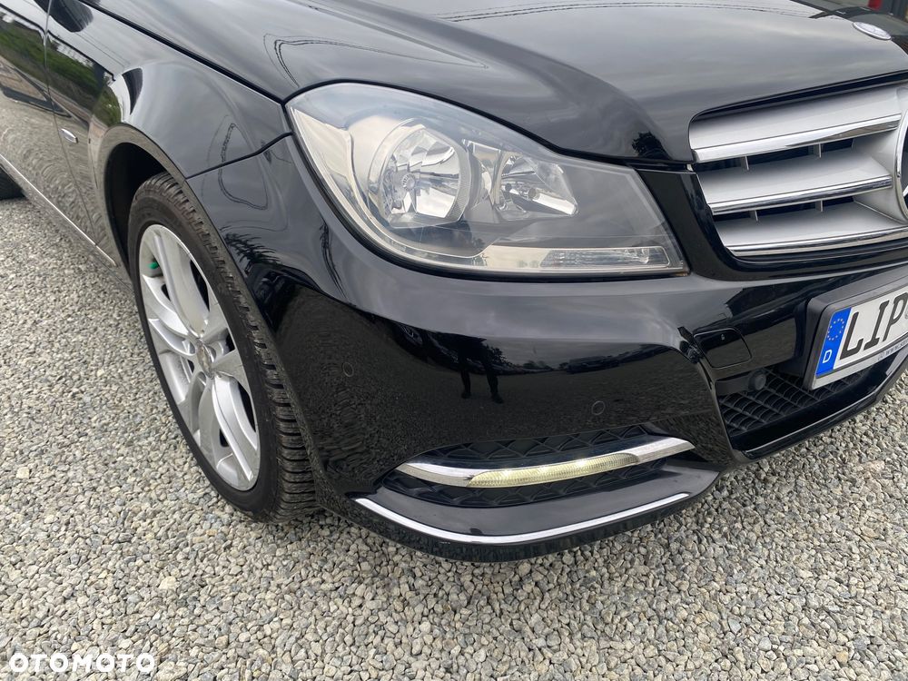 Mercedes-Benz Klasa C 180 CGI Automatik BlueEFFICIENCY Avantgarde - 10