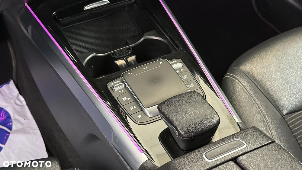 Mercedes-Benz GLB 200 d 4-Matic Progressive 8G-DCT - 16