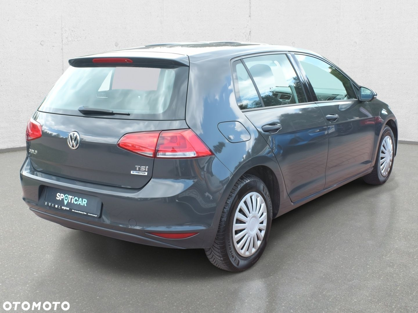 Volkswagen Golf - 6