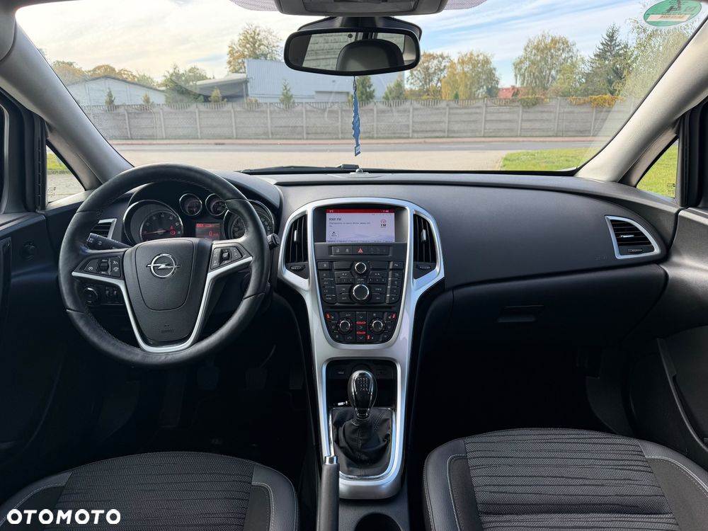 Opel Astra 1.4 Turbo Exklusiv - 26