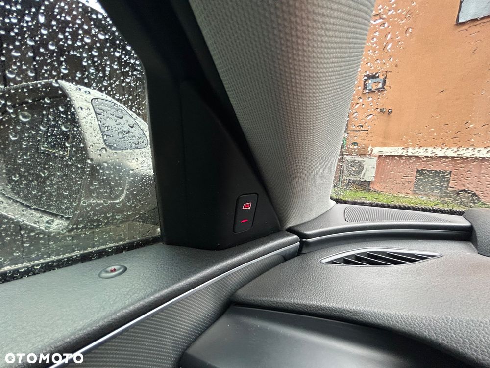 Audi A6 Avant 2.0 TDI Multitronic - 32
