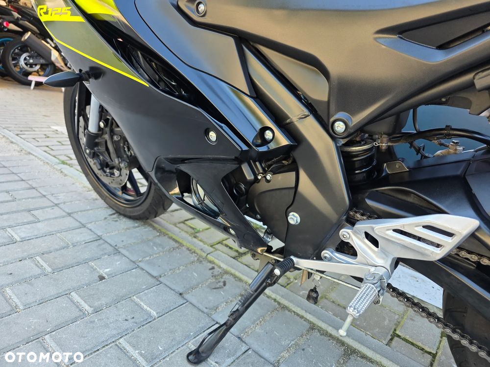 Yamaha YZF - 11