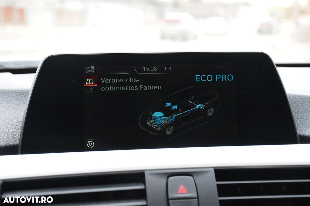 BMW Seria 3 320d Aut. Luxury Line - 23