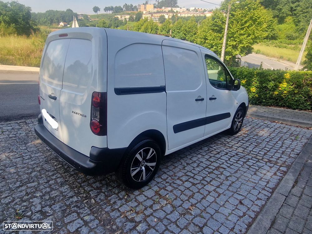 Peugeot PARTNER 1.6 HDI 100CV NACIONAL C/NOVA - 3