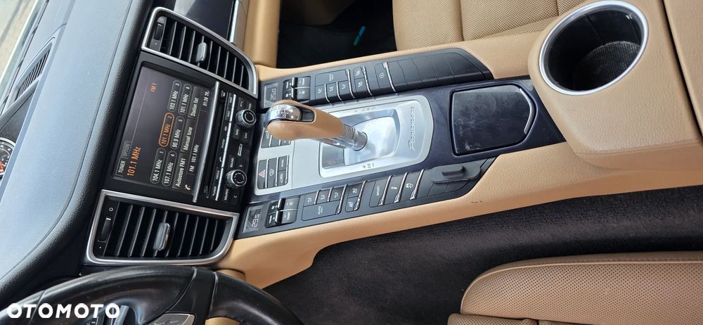 Porsche Panamera PDK - 11