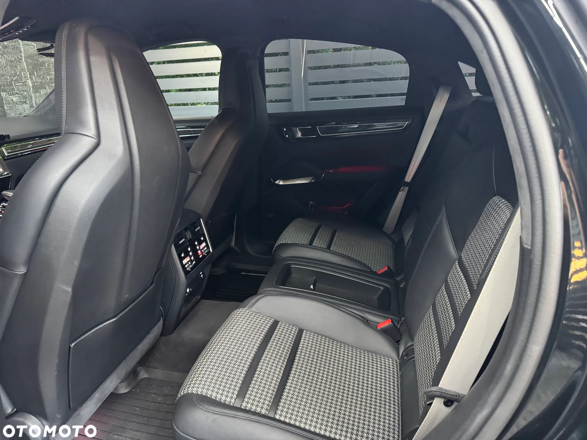 Porsche Cayenne Coupe Turbo - 7