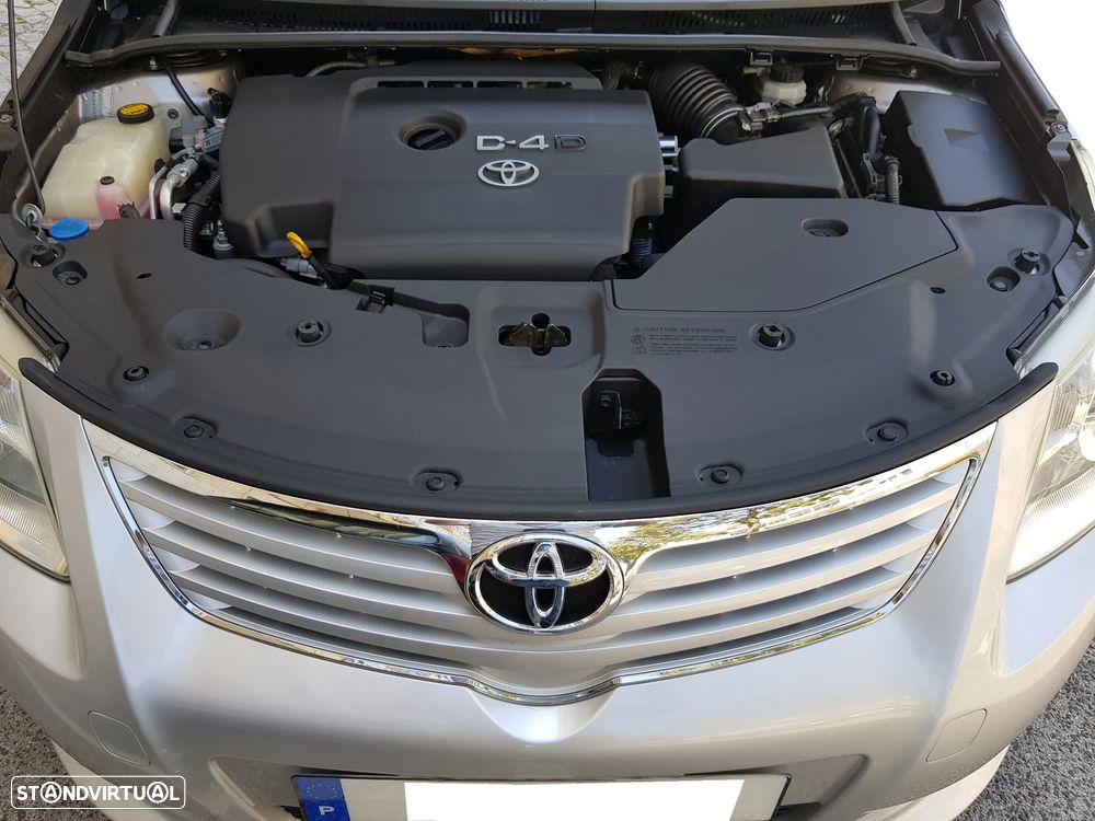Toyota Avensis 2.0 D-4D Exclusive +Pele+GPS — fotografia 26