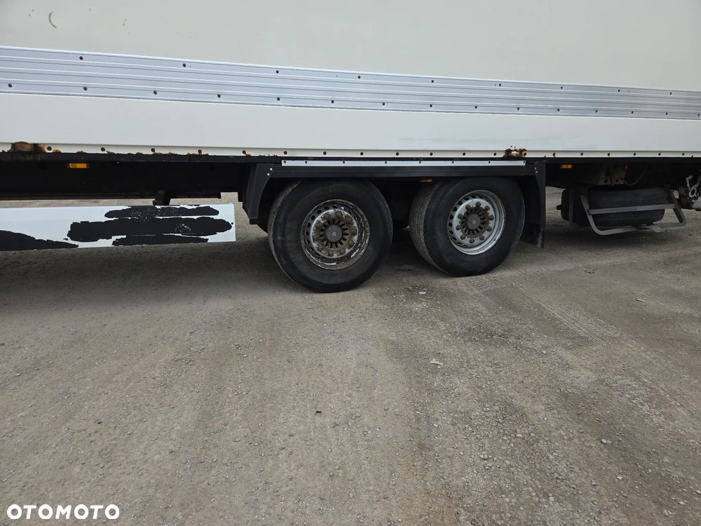 Krone Furgon Izoterma Box SZ kontener - 13