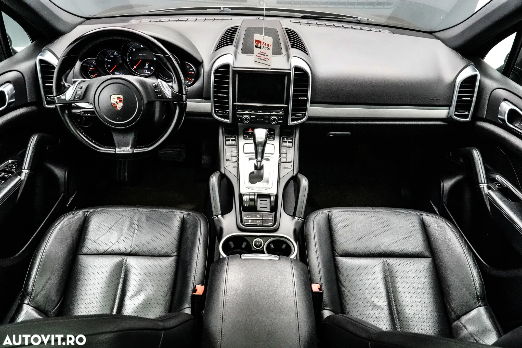 Porsche Cayenne 3.0 L V6 - 8