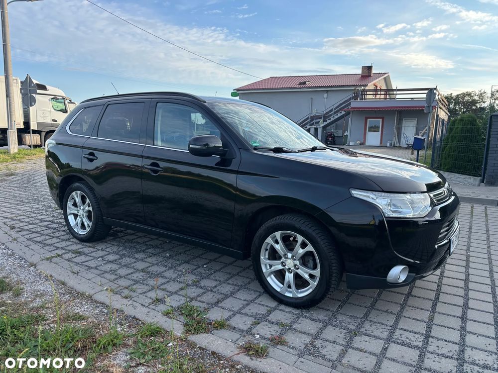 Mitsubishi Outlander 2.2 DI-D 4WD Diamant Edition - 17