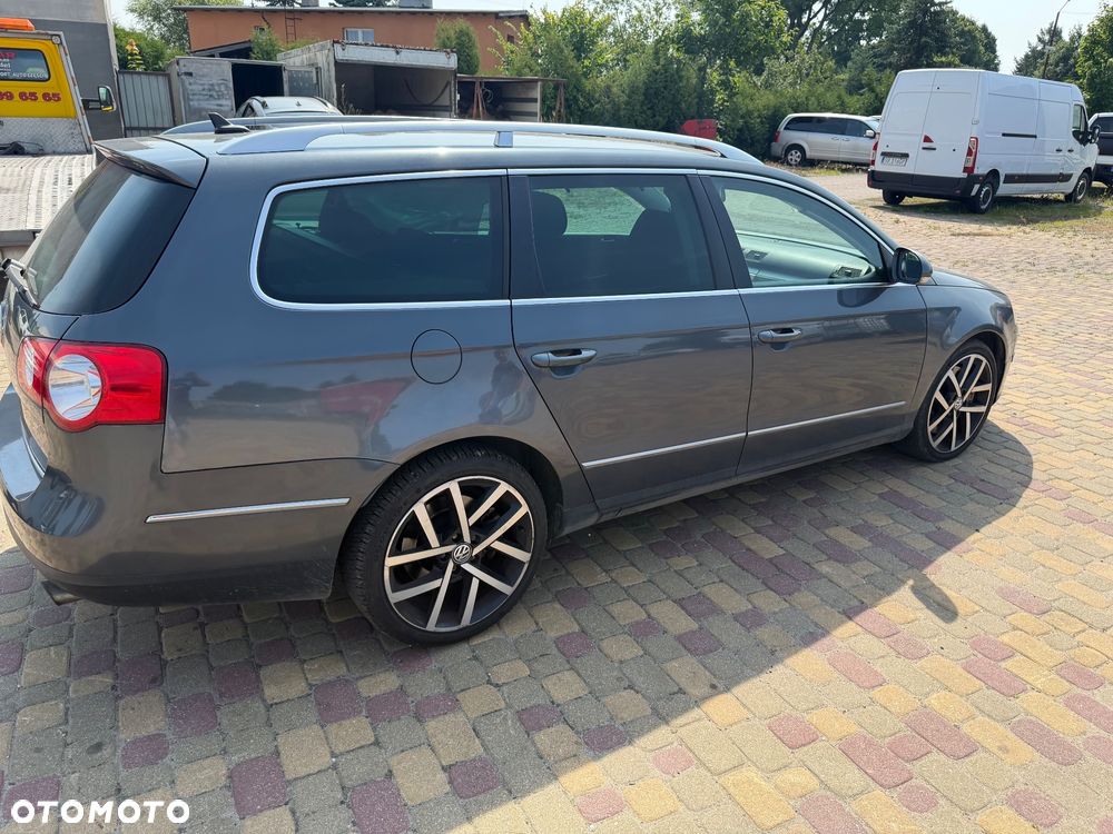 Volkswagen Passat 3.2 V6 FSI 4Motion DSG Comfortline - 1