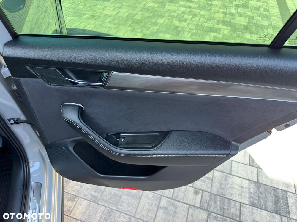 Skoda Superb 2.0 TDI SCR 4x4 Scout DSG - 37