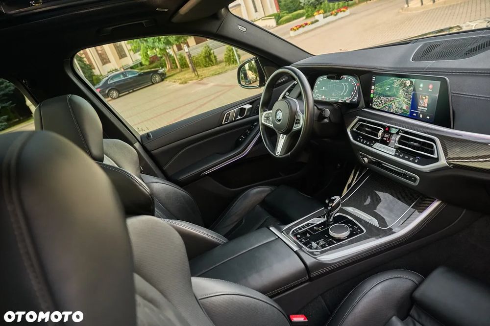 BMW X5 M50i - 30