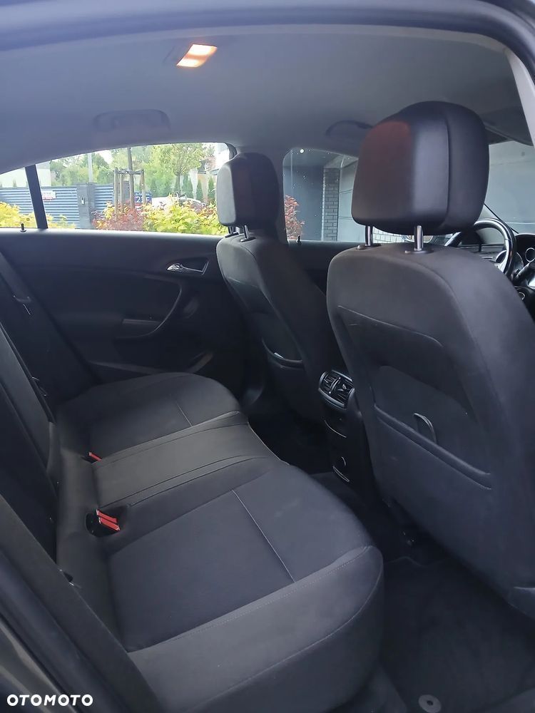 Opel Insignia 2.0 CDTI - 16