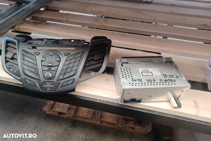 Radio cd AA6T-18C815-GG AA6T18C815GG 8A61-18A802-BKW Ford Fiesta 6 [2 - 5
