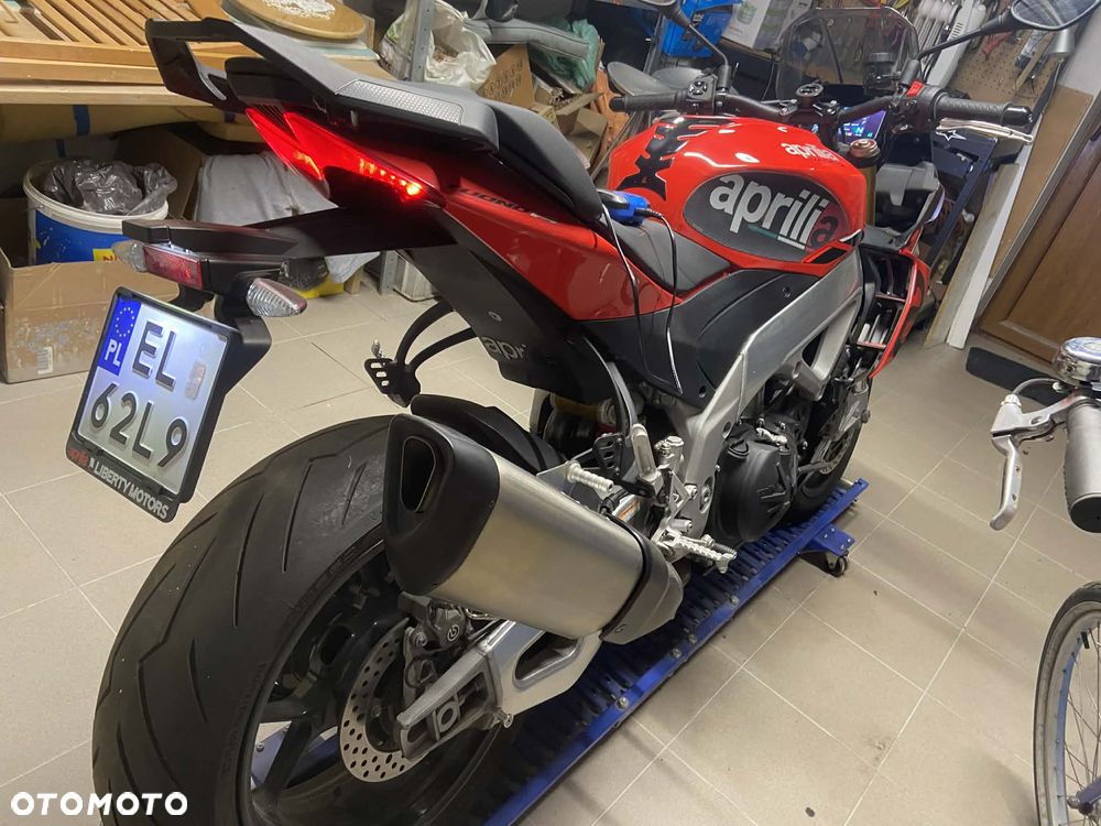 Aprilia Tuono - 10