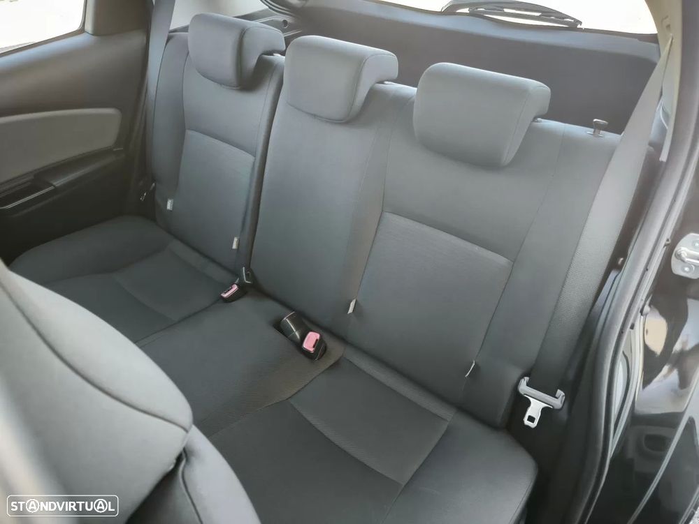 Toyota Yaris 1.4 D-4D ACtive+AC - 28