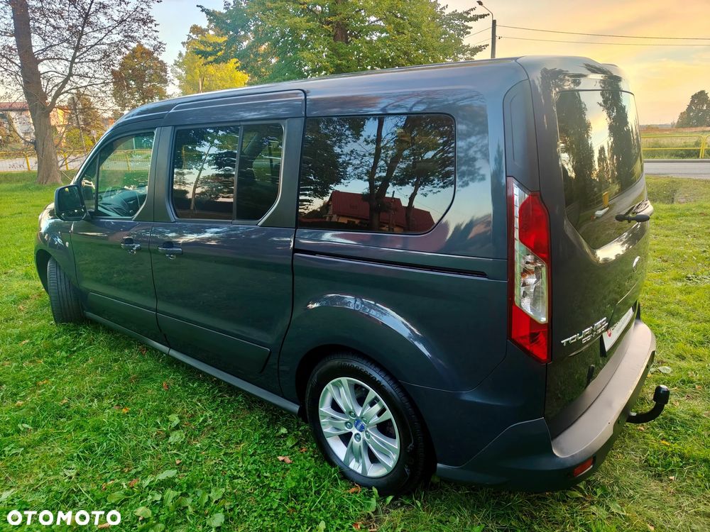 Ford Tourneo Connect Grand - 16