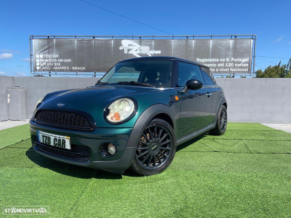 MINI 3 Portas Cooper D - 1