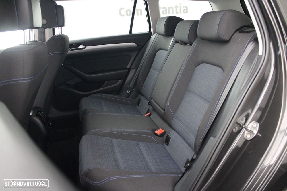 Volkswagen Passat Variant 1.4 TSI GTE Plug-in — fotografia 42