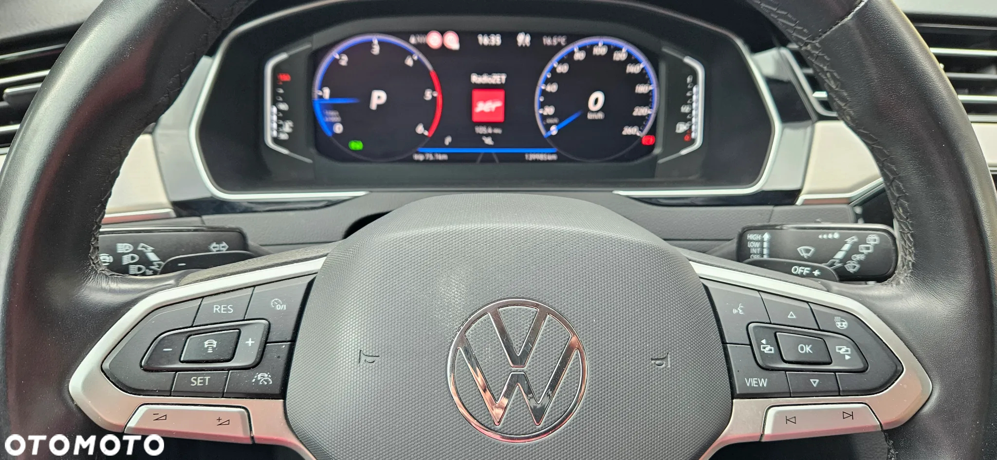 Volkswagen Passat Variant 2.0 TDI SCR DSG 4Motion Elegance - 24