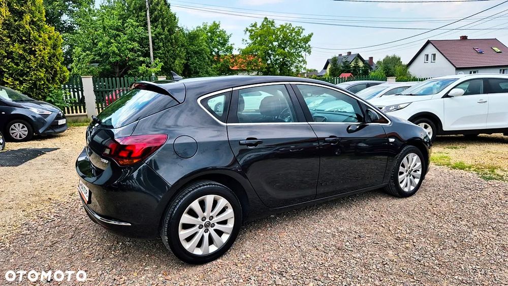 Opel Astra 1.4 T Cosmo S&S - 14