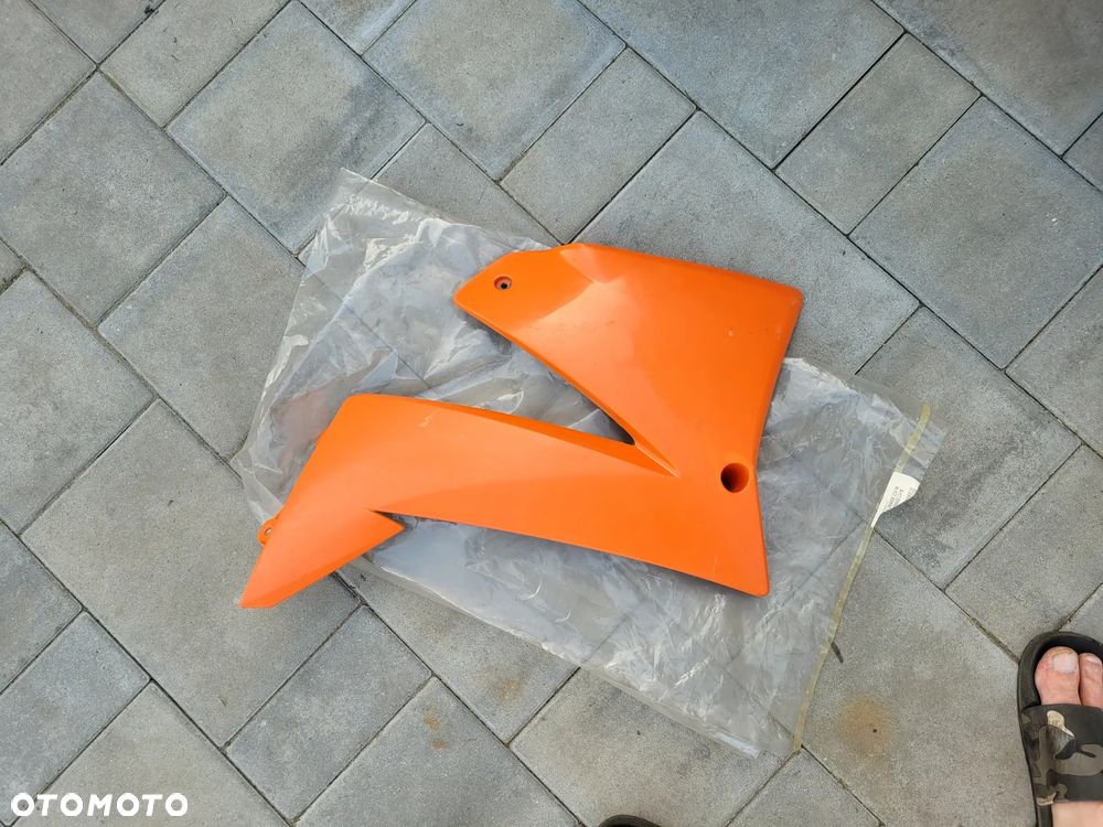 Owiewka prawa, bok, boczek prawy KTM LC4 620 640 - 1