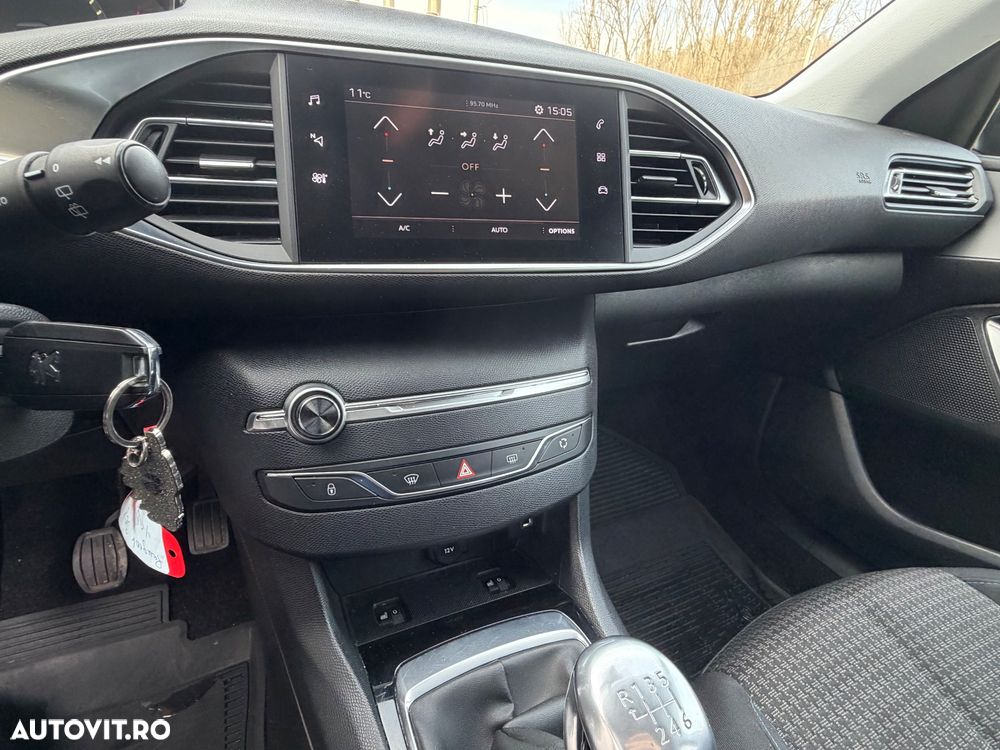 Peugeot 308 BlueHDi 130 Stop & Start Style - 17