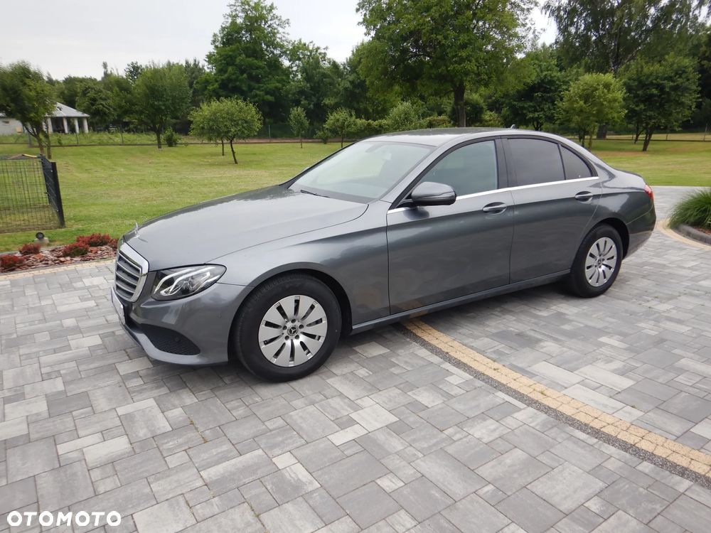 Mercedes-Benz Klasa E 220 d 9G-TRONIC Exclusive - 3