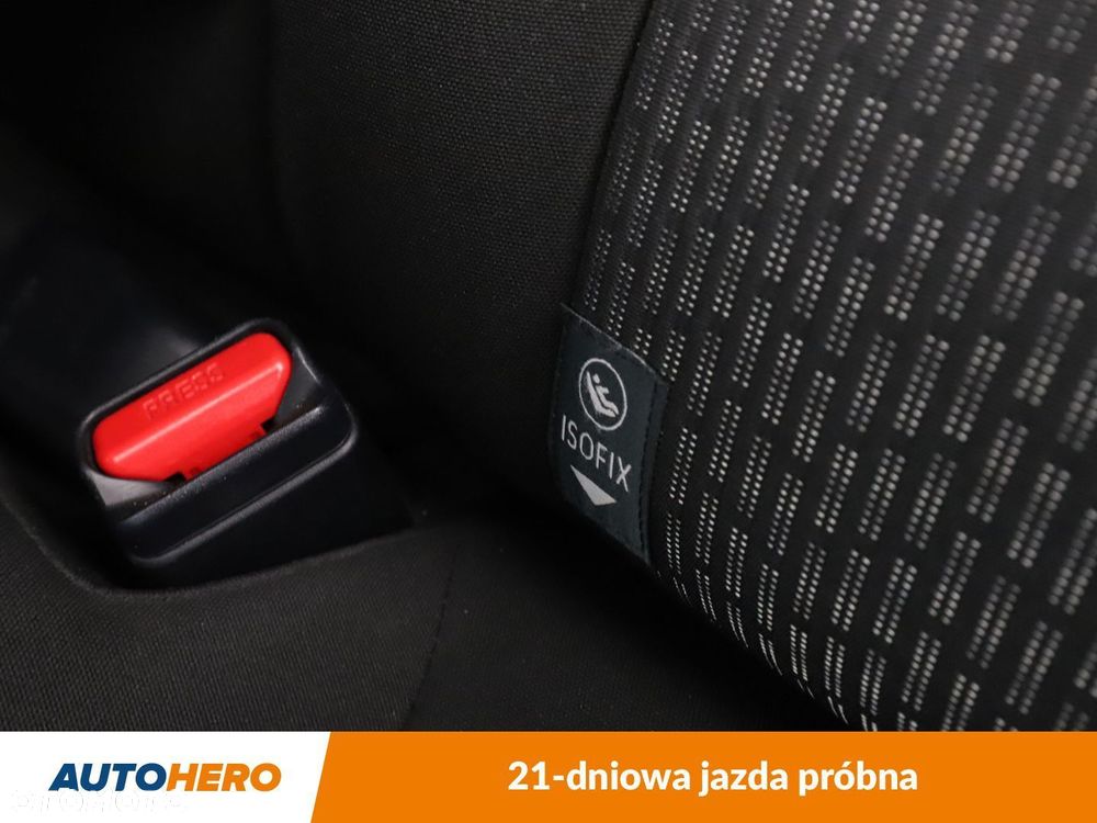 Toyota Auris - 32